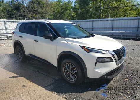 2021 Nissan Rogue S z USA, uszkodzony, nr VIN 5N1AT3AB2MC713124